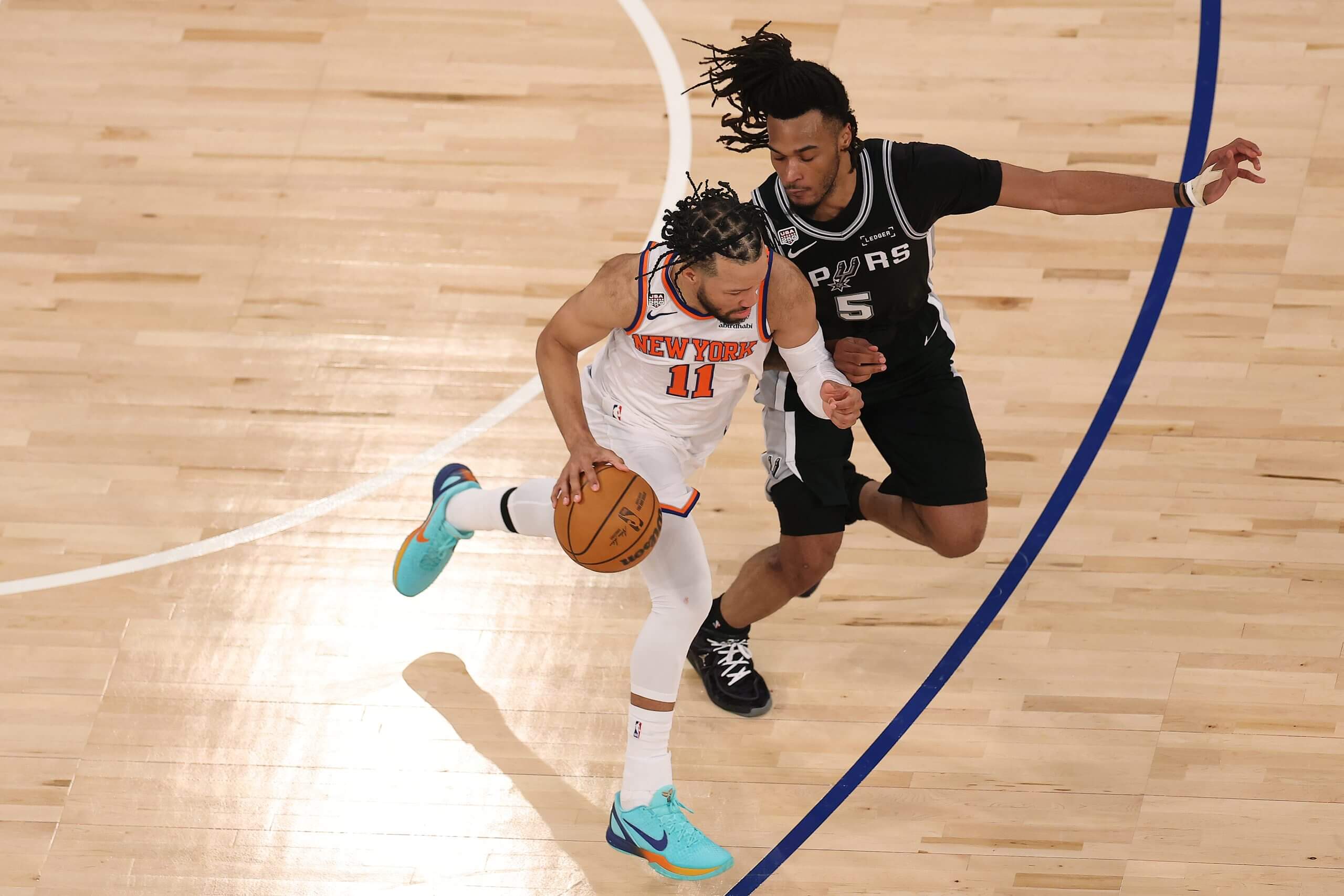 Knicks’ 13-Game Winning Streak Snaps As Spurs Fight Back