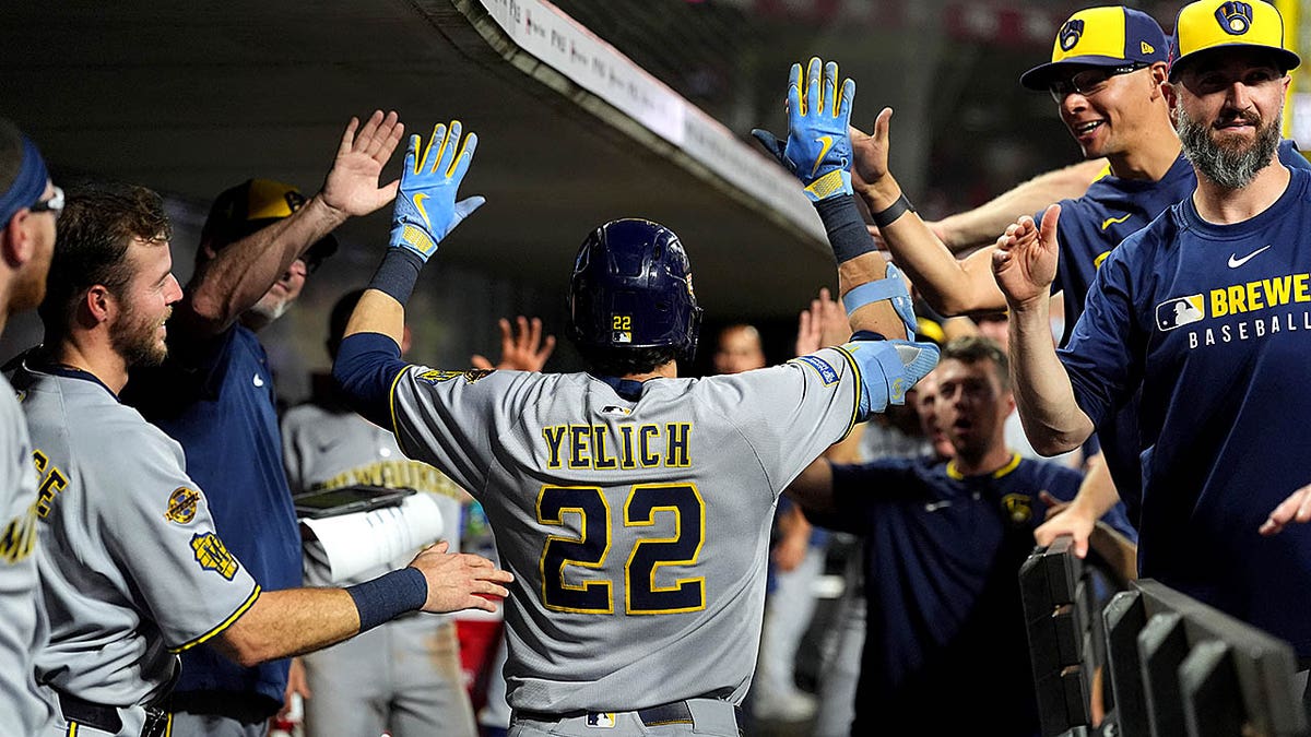 Milwaukee Brewers vs. Cincinnati Reds: Game Analysis