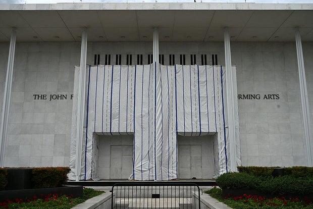 Kennedy Center Legal Dispute Unfolds: Programming and Naming Controversies