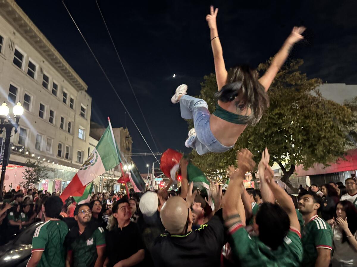 Celebration and Resilience: Santa Ana’s Joyous Reaction to Mexico’s World Cup Victory