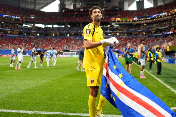 Hydration Breaks Stir Controversy in World Cup Games