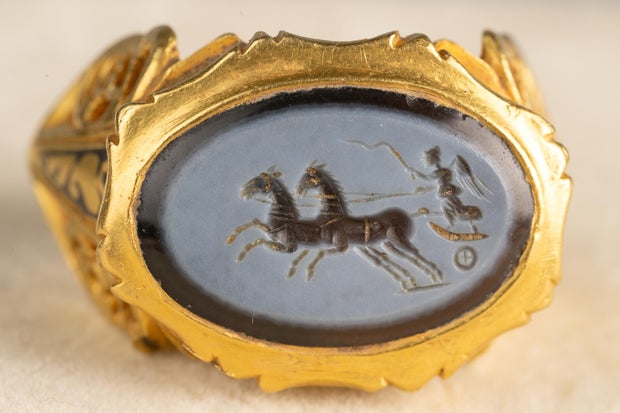 Discovery of Rare Roman Ring in England