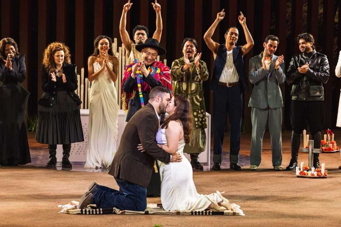 Laredo Couple Marries on Stage After Romeo and Juliet Performance