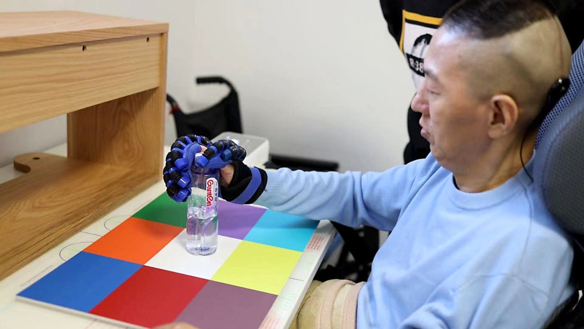 China’s Approval of Brain Chip Sparks Debate on Privacy and Technology