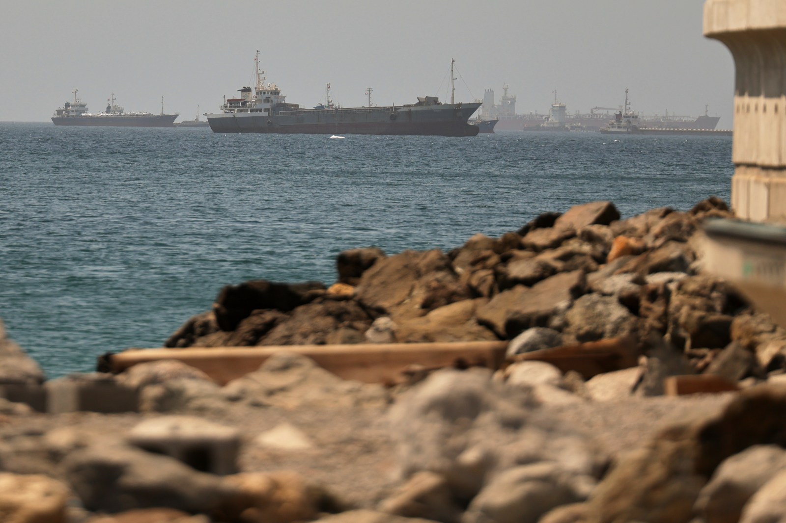 Temporary Ceasefire Opens Strait of Hormuz Amid Uncertainty