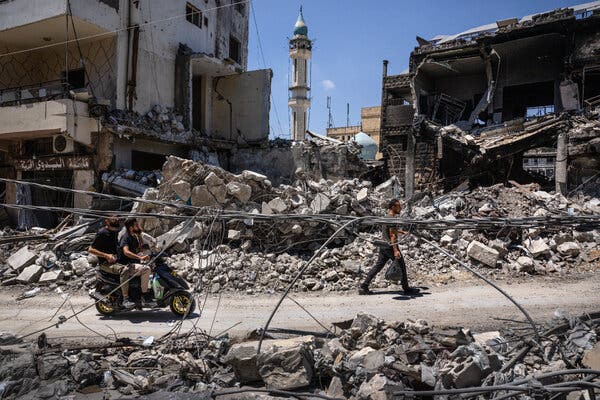 Israeli Troops Shoot Two in Southern Lebanon Amid Tensions