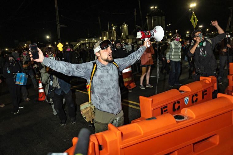 New Jersey Police Sergeant Charged with Theft of Photojournalist’s Equipment During Protests