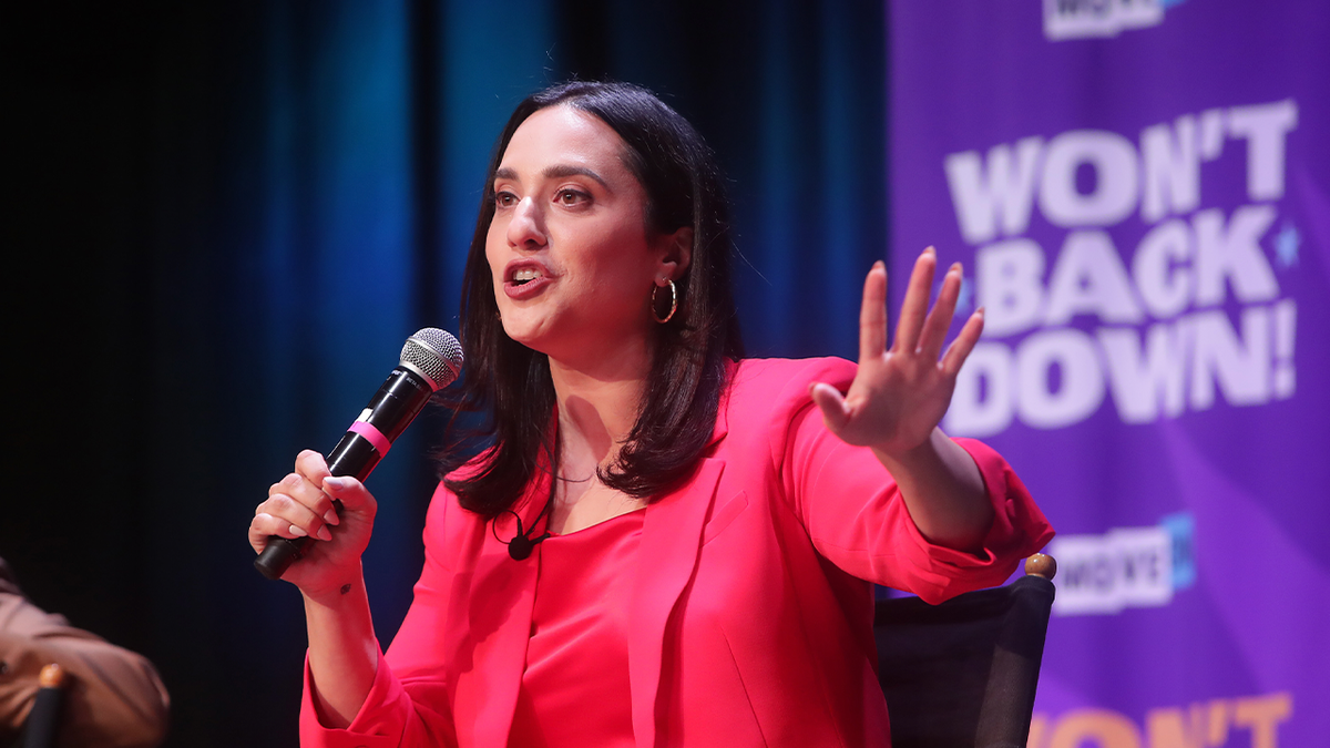 Democratic Lawmakers Advocate for Paid Menstrual Leave