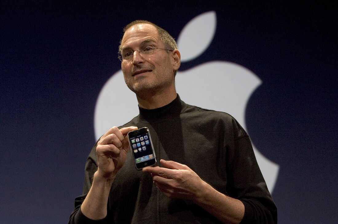 Smartphones’ Impact on Declining Birth Rates