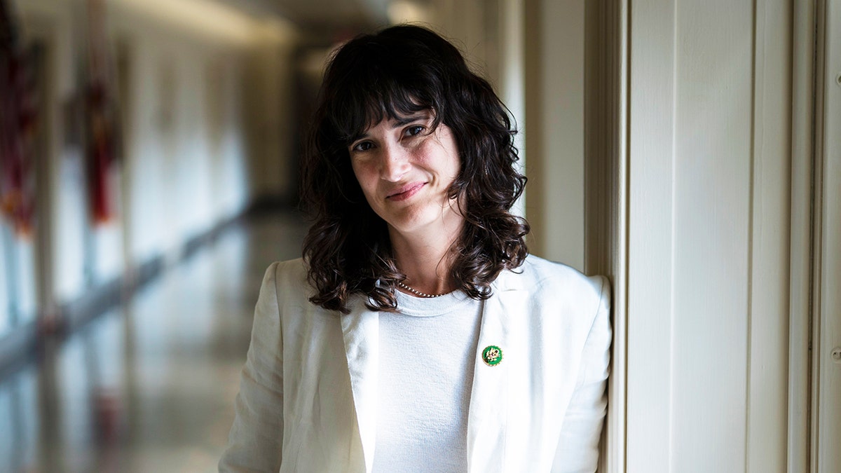 Rep. Marie Gluesenkamp Perez’s Bipartisan Push for Cognitive Tests in Congress