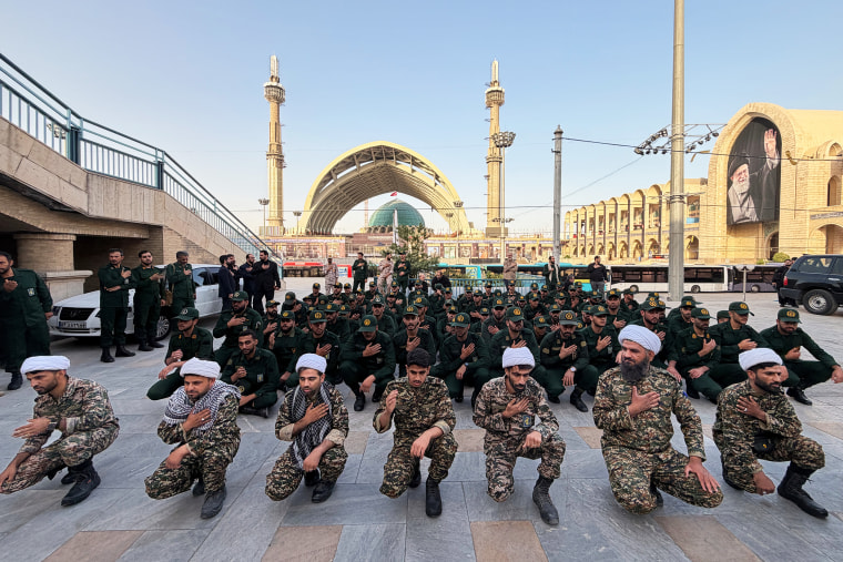 Iran Prepares for Khamenei’s Expansive Funeral Amid Political Challenges