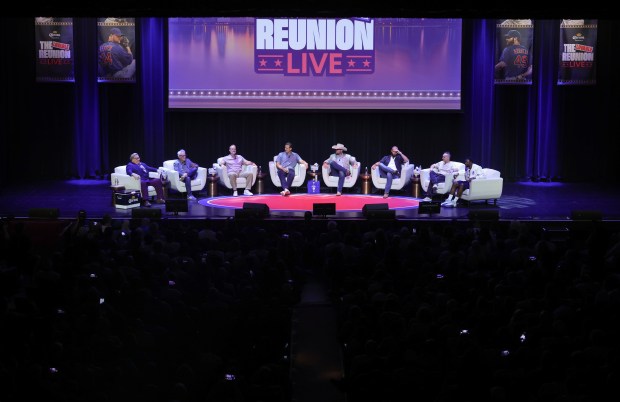 Memorable Night at ‘The Lovable Reunion Live’ Celebrating the Chicago Cubs’ 2016 Victory