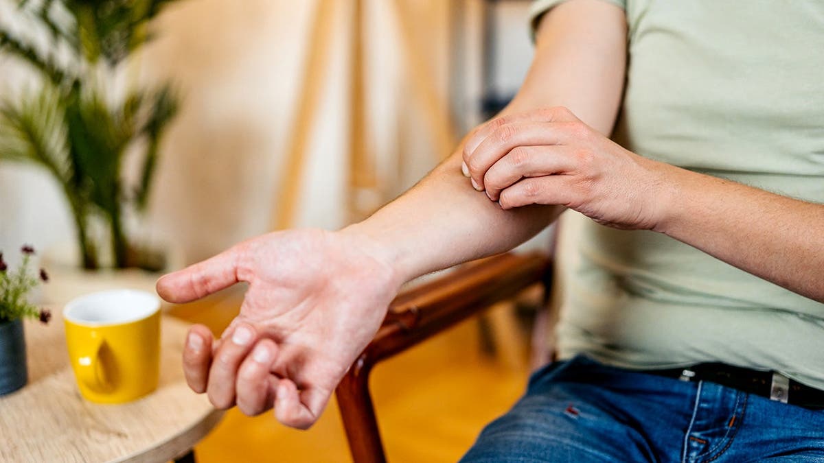 The Itch-Scratch Cycle: Research Sheds Light on the Effects of Scratching Skin Itches