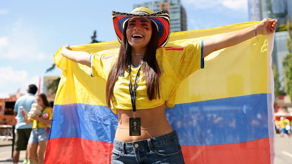 World Cup Visitors Delight in American Culture During U.S. Visit