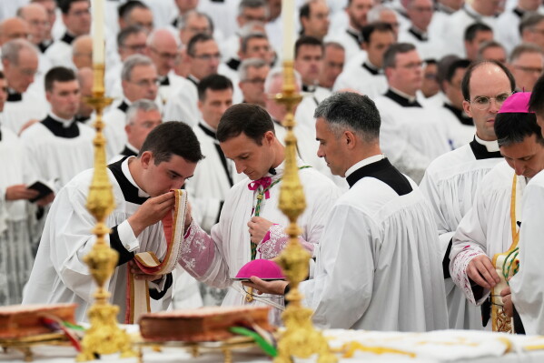 Traditional Latin Mass and Church Unity