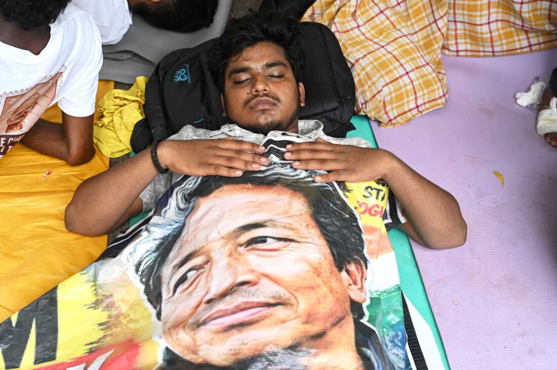 Indian Activist Ends Hunger Strike Amid Ongoing Education Reform Protests