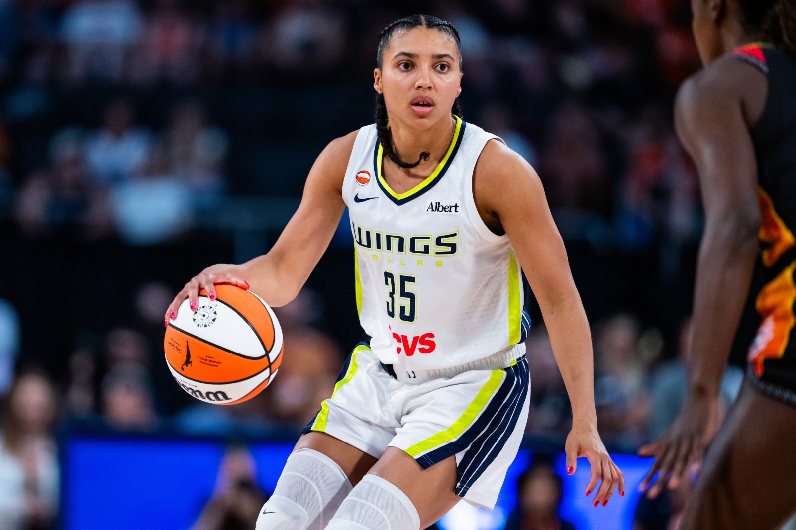Dallas Wings Rise as Top Contenders with Dynamic Duo
