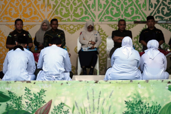 Indonesians Challenge German Cement Project Over Environmental Concerns