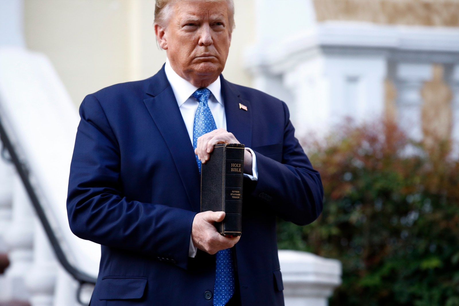 Trump’s Dramatic Threats Heighten Tensions in Strait of Hormuz