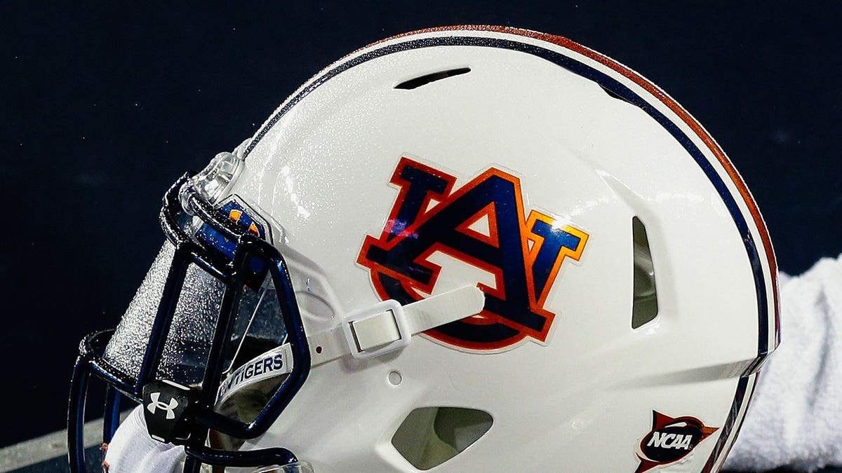 Bobby Hunt, Auburn Football Standout, Passes Away at 85