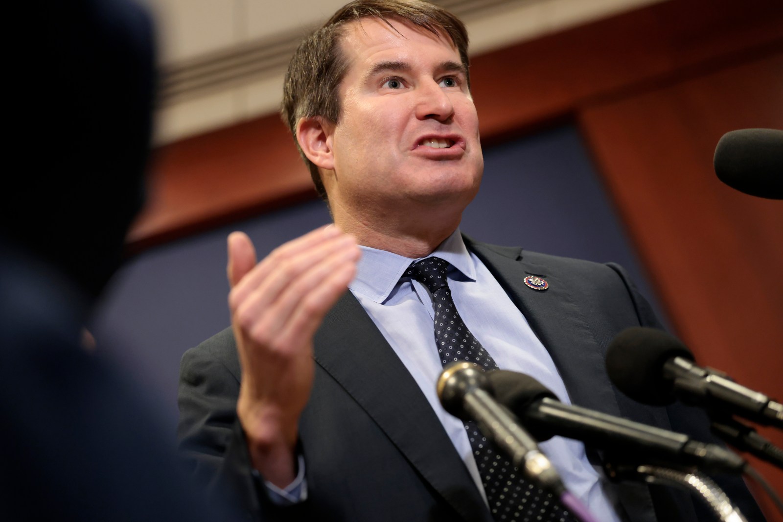 Controversy Surrounds Prediction Market on Deportations
