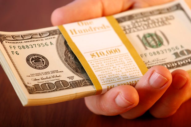 Smart Savings: Exploring 1-Year CDs and High-Yield Savings Accounts
