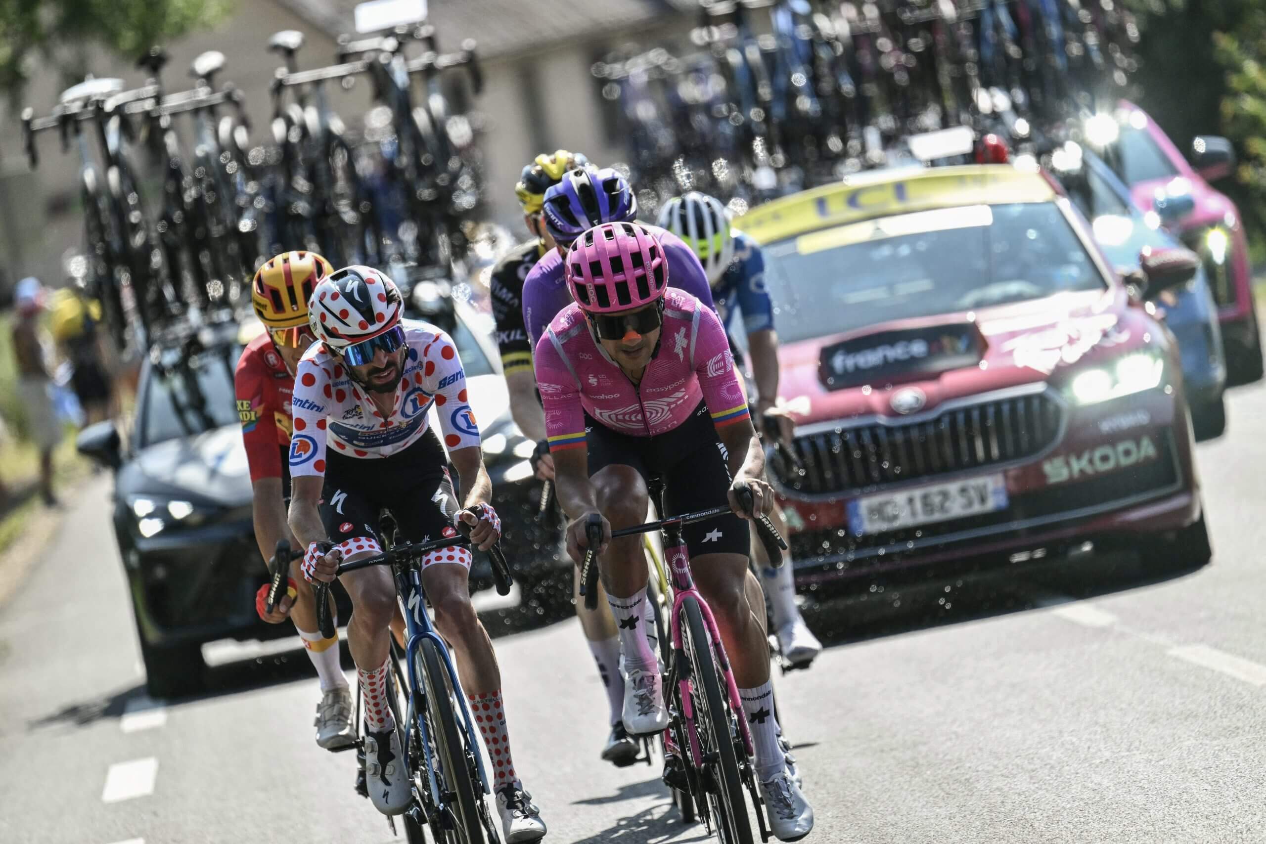 Carapaz Claims Victory on Stage 18 at Tour de France