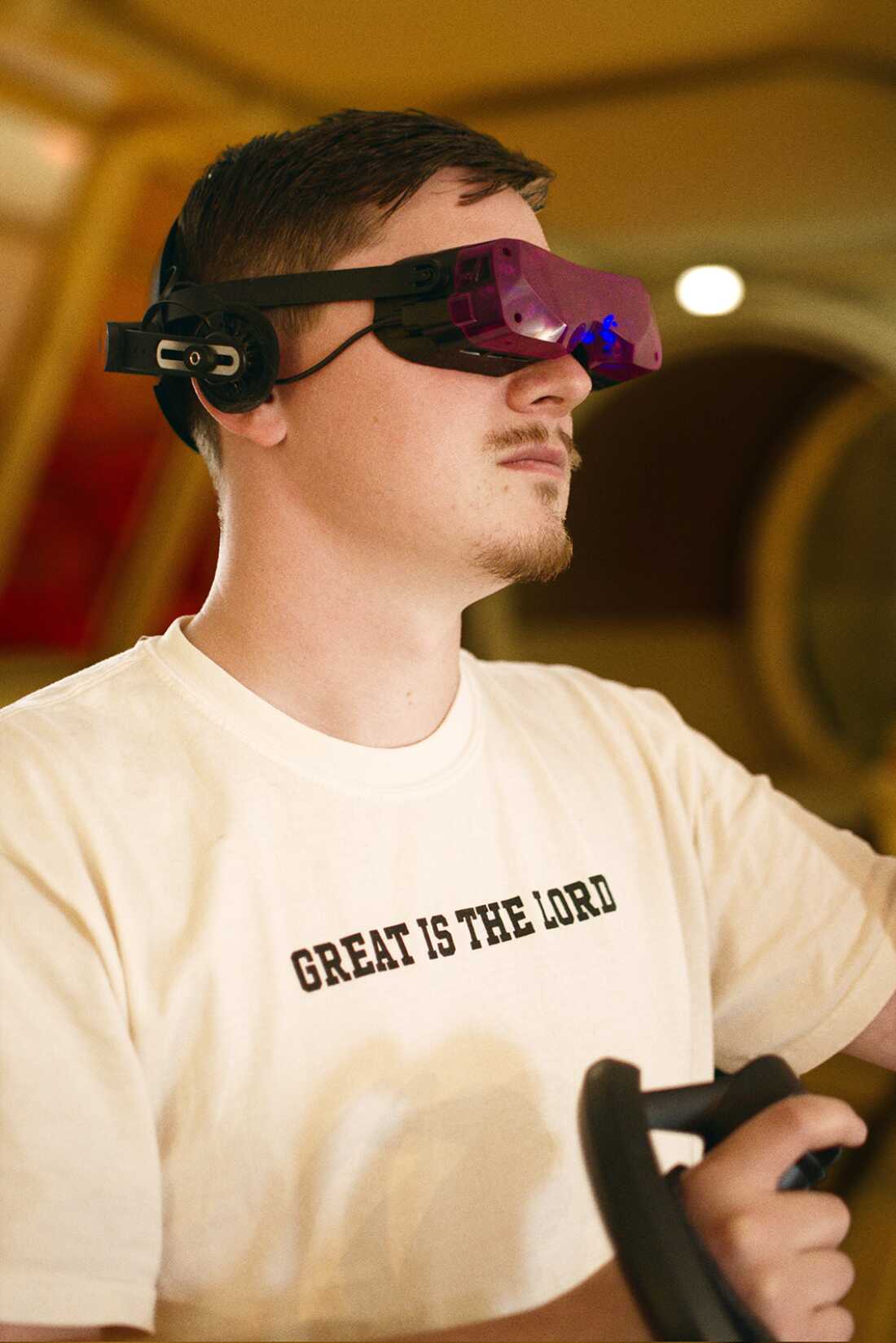 Cru Missionaries Spread Gospel in Virtual Reality Spaces