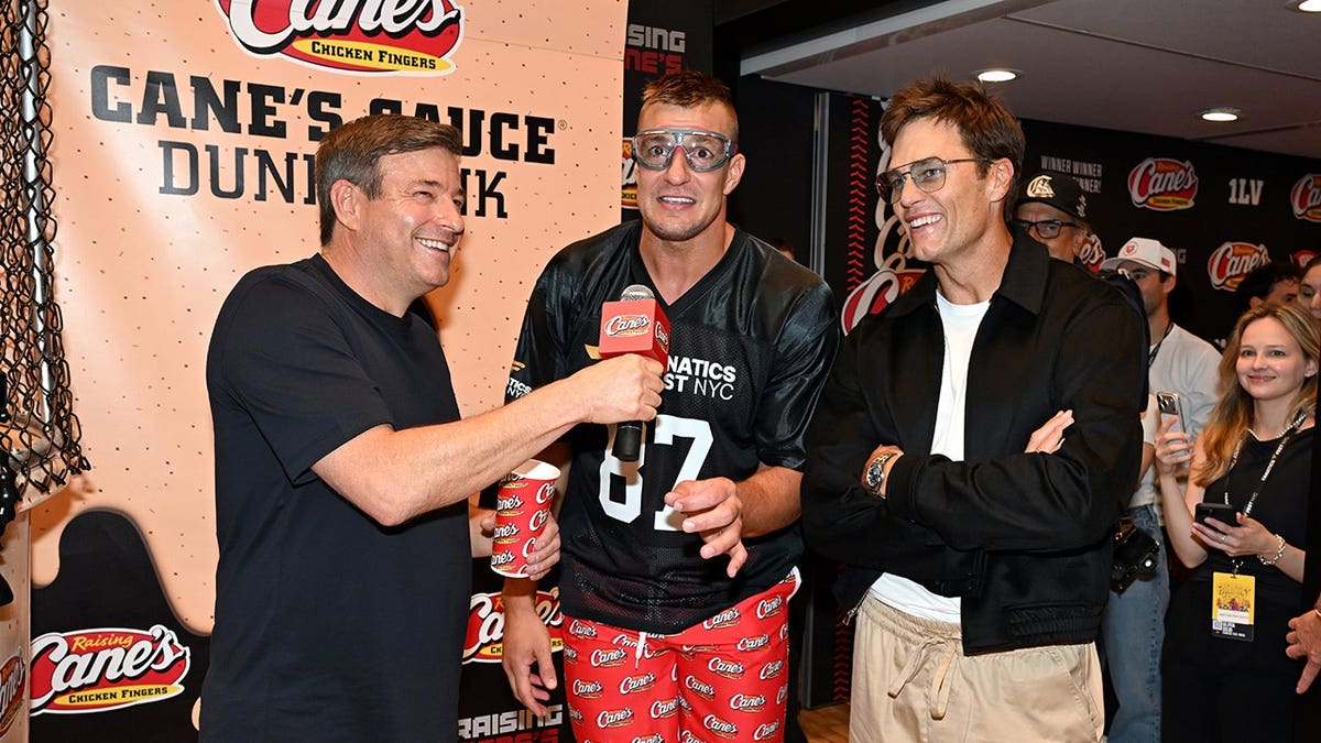 Tom Brady and Rob Gronkowski Create Memorable Moments at Fanatics Fest