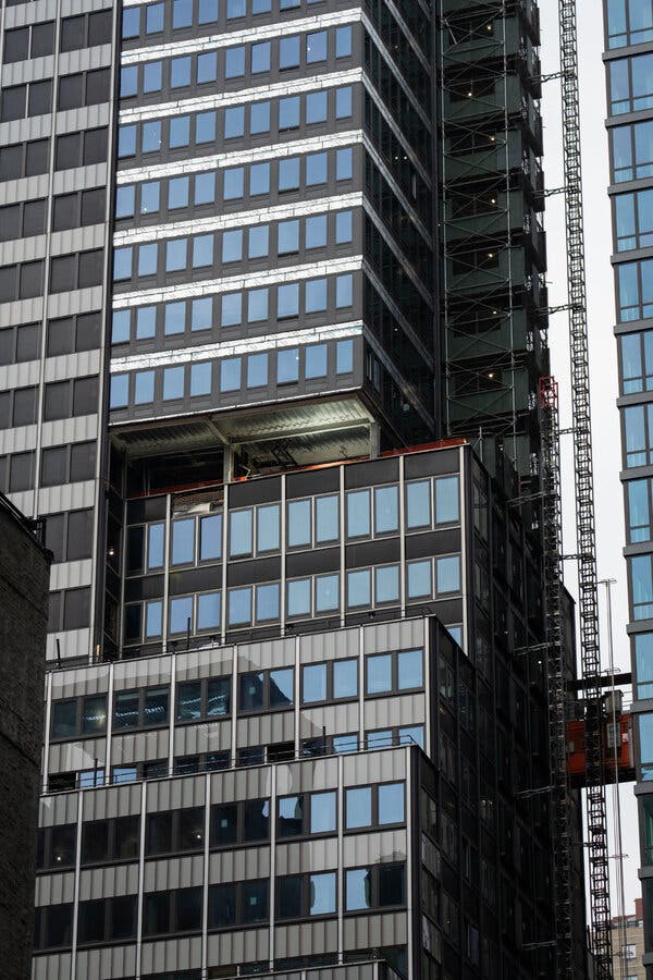 Preliminary Inquiry into Building Structural Issues in Manhattan