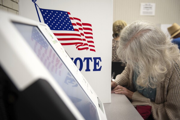US Appeals Court Blocks Trump’s Voter List Order