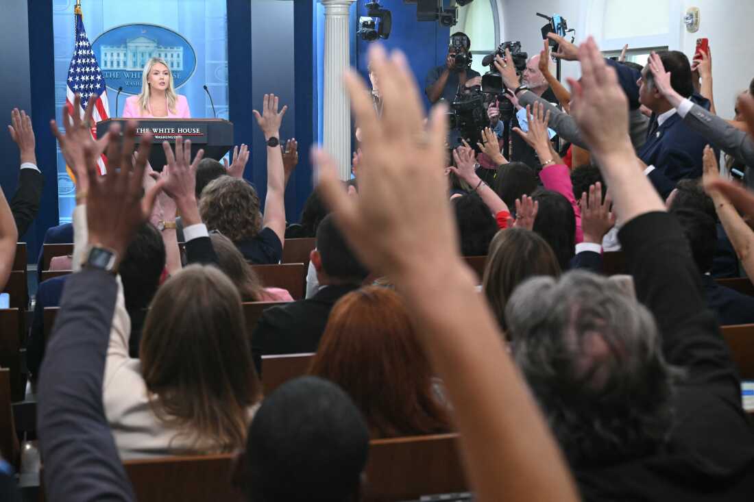 White House Affirms Continuation of ICE Vehicle Stops Amid Controversy