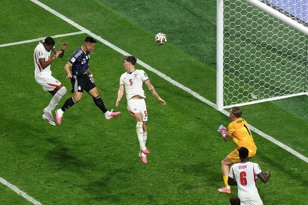 Argentina Edges England in Thrilling World Cup Semifinal