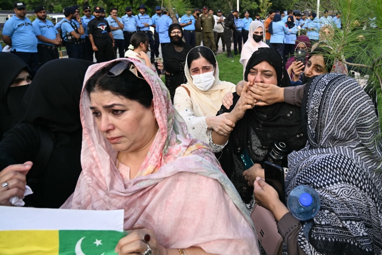 Deadly Clashes Mar Regional Elections in Pakistan-Administered Kashmir