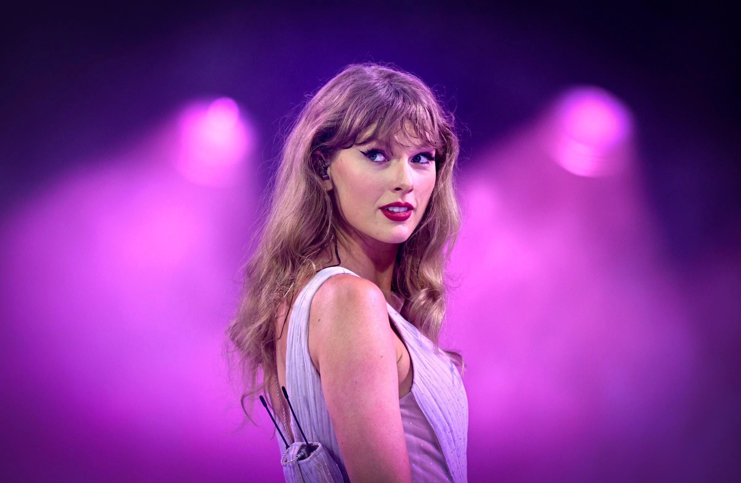 Every Taylor Swift Album In Order Of Release
