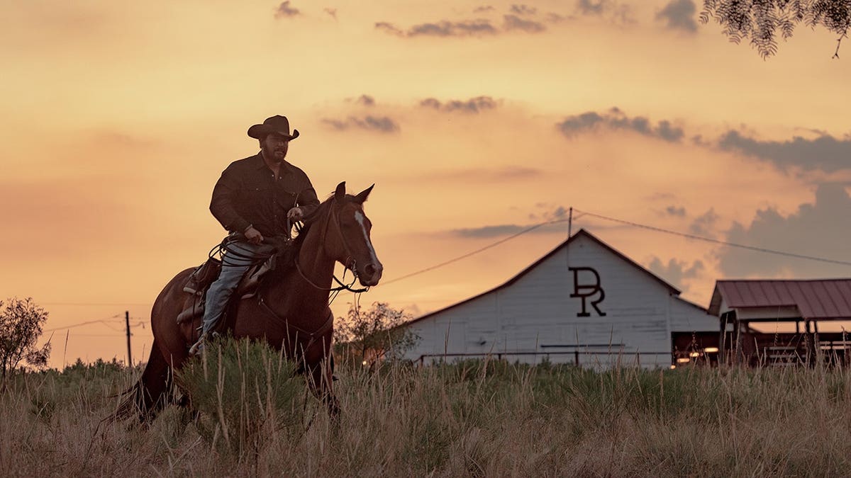 Yellowstone Actor Cole Hauser’s Deep Ties to Montana and Impact on Tourism
