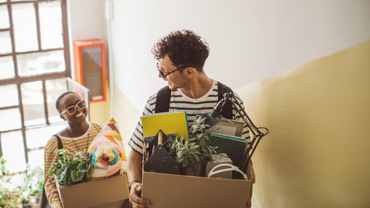 13 Essential Dorm Items for University Students