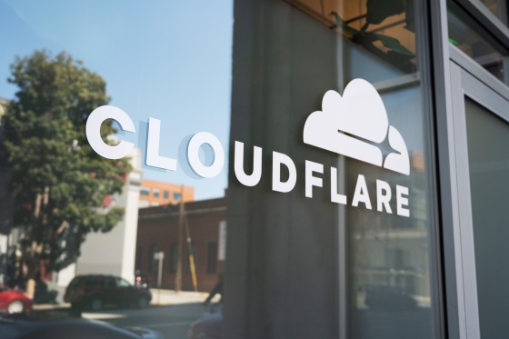 Cloudflare Sets Deadline to Block AI Crawlers Bundling Search with AI Training