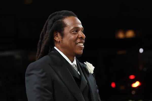 Jay-Z Apologizes for Concert Delay at Yankee Stadium