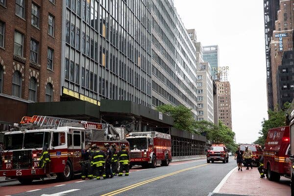 Midtown Manhattan Building Collapse Halts Office Conversion Project