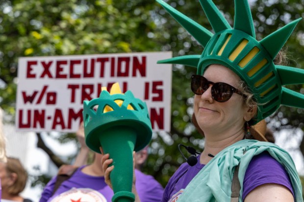 Vigil and March in Chicago Protest Immigration Enforcement