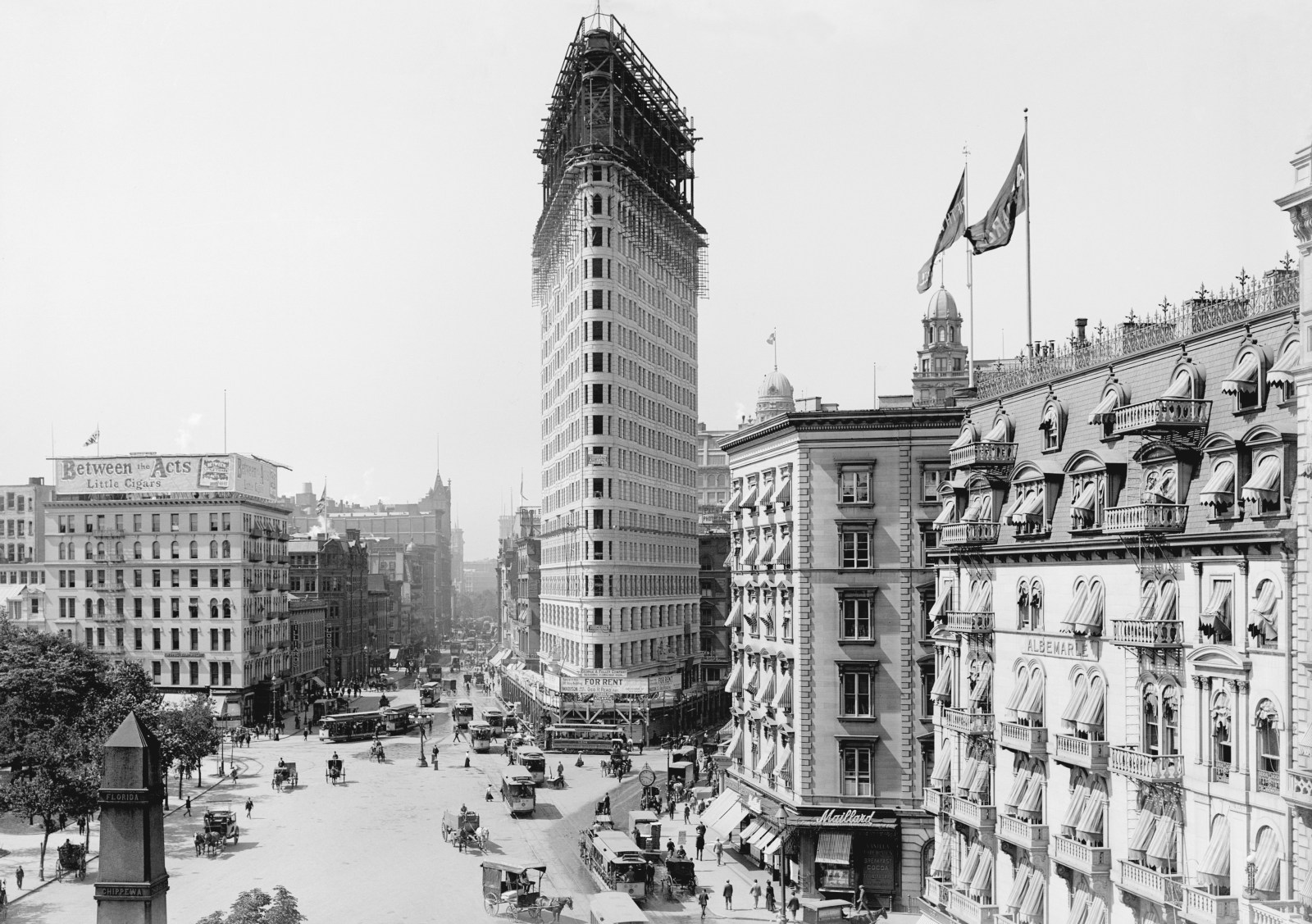 The Flatiron Building: A Glimpse into New York City’s Skyscraper History