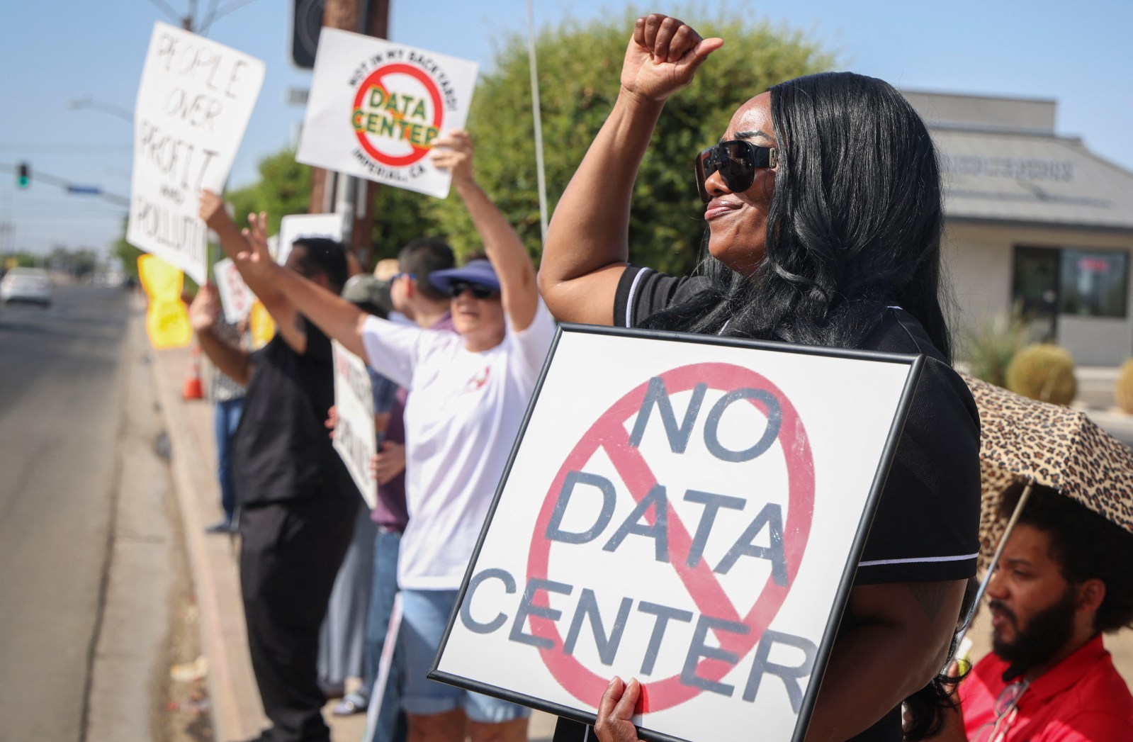 Growing Opposition and Mixed Impacts of AI Data Centers in U.S.