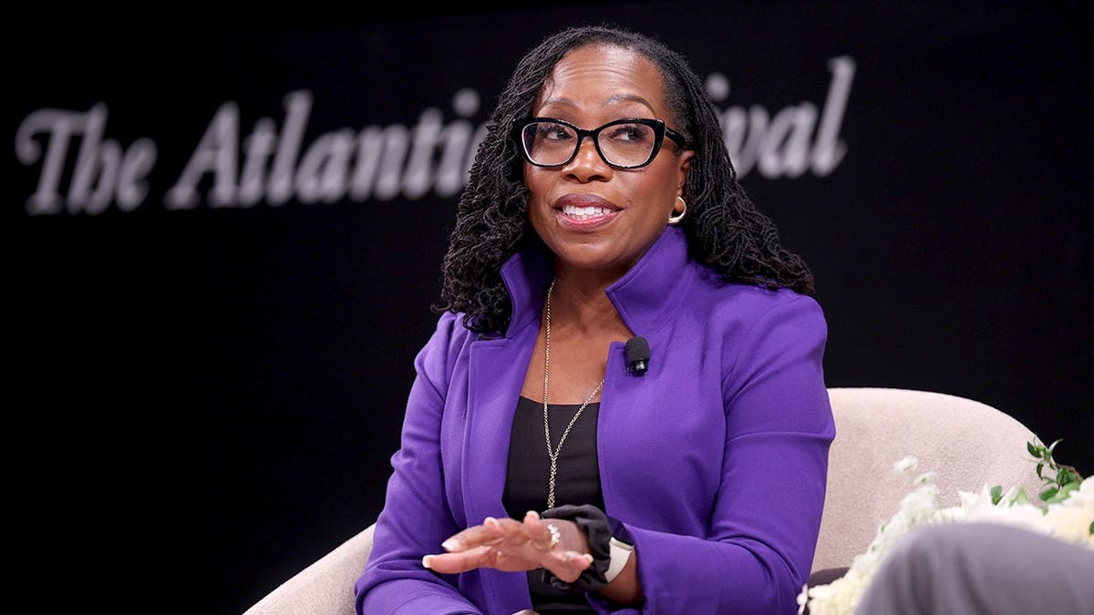 Justice Jackson Supports Michelle Obama’s Critique on Diversity in Elite Colleges