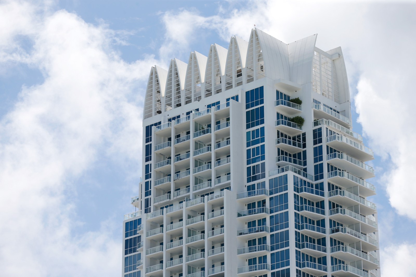 Rising HOA Liens Pose Threat to Homeowners