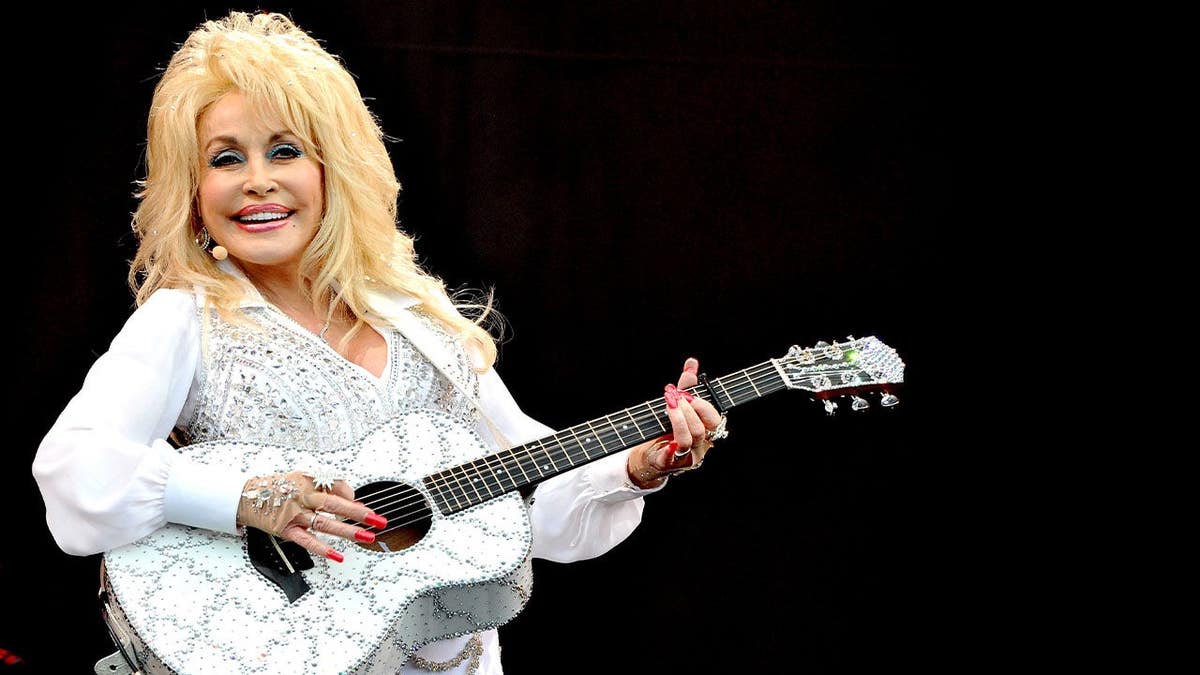 Dolly Parton’s Legacy Beyond Music: A Stance on Political Neutrality
