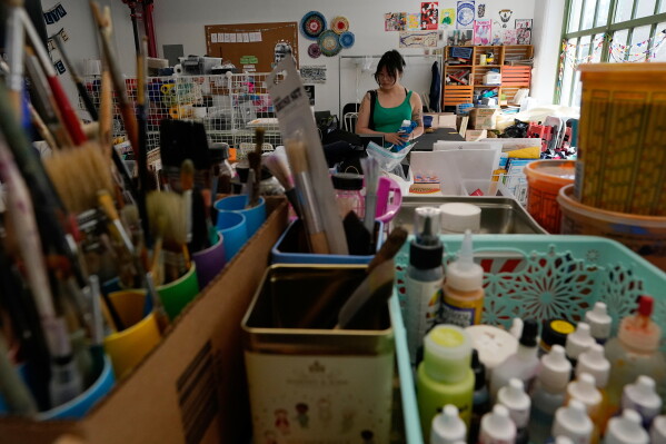 The Role of Creative Reuse Centers in Sustainable Art