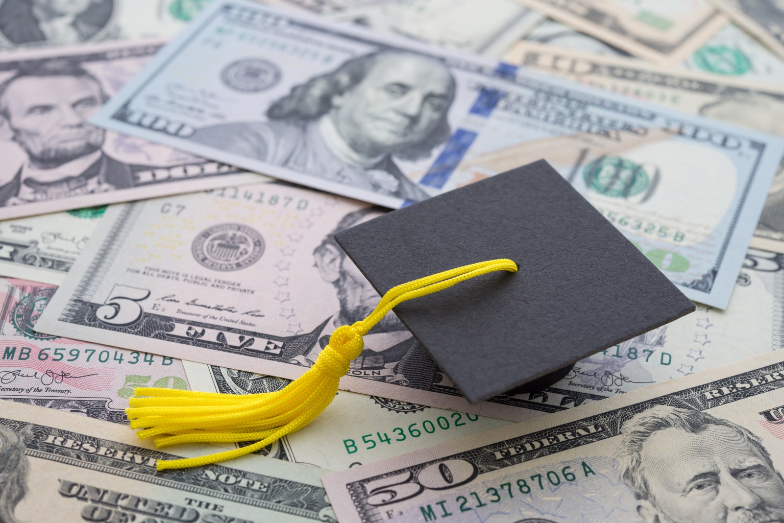 Debate Over Student Loan Interest Rate Reduction Proposals
