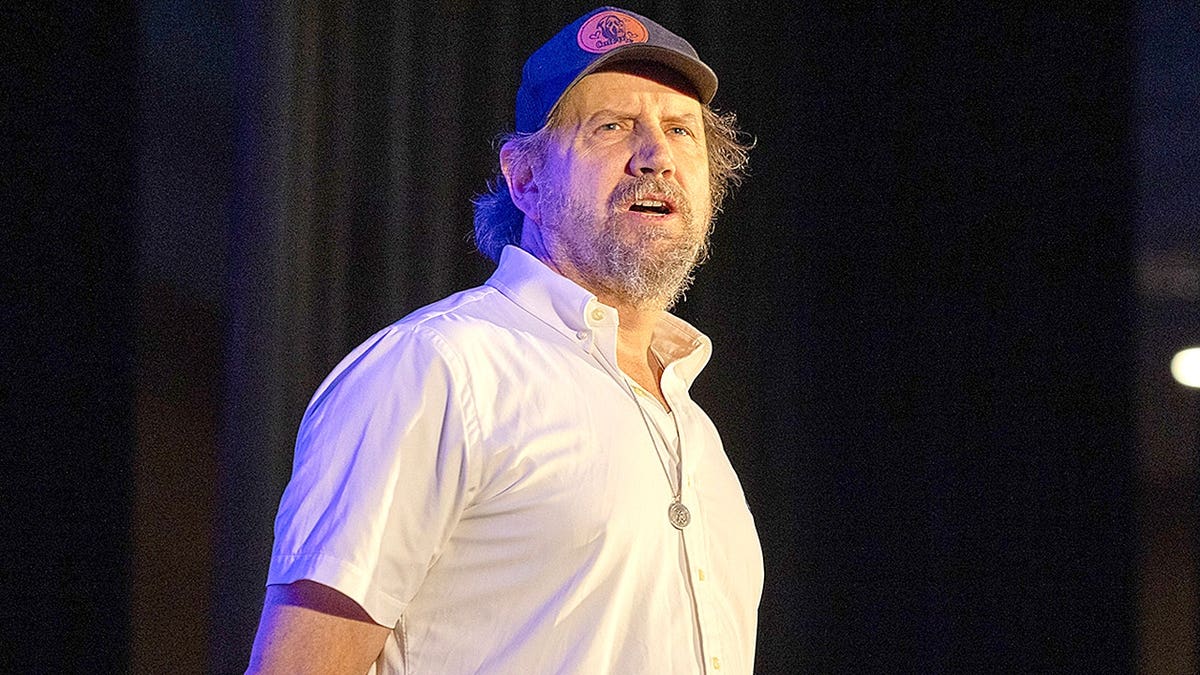Jamie Kennedy Criticizes Perceived Hypocrisy in American Politics