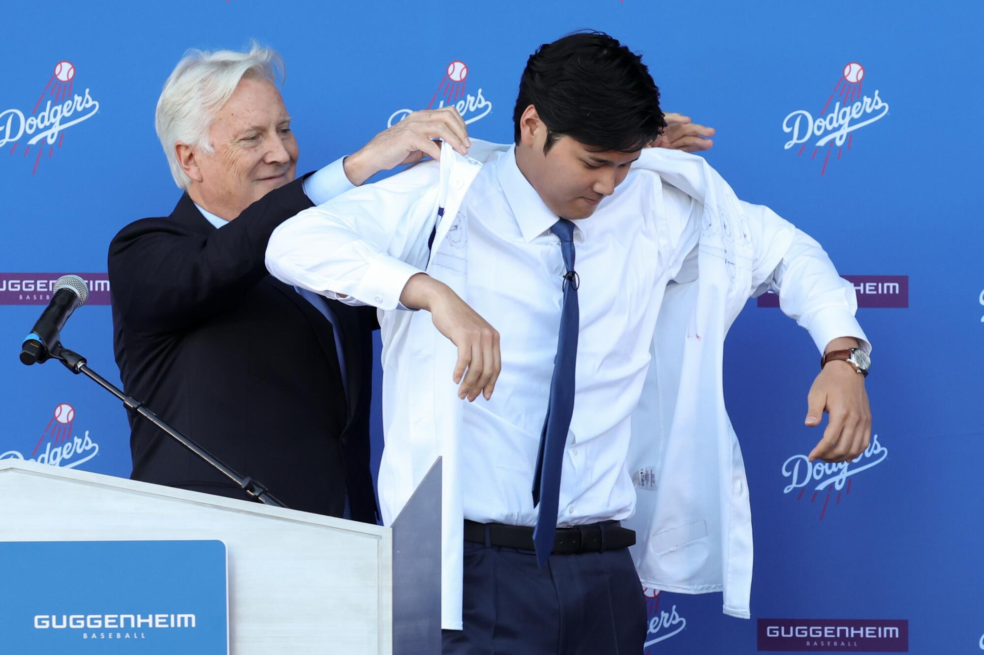 Dodgers Sale Rumors Amid Mark Walter’s Business Troubles